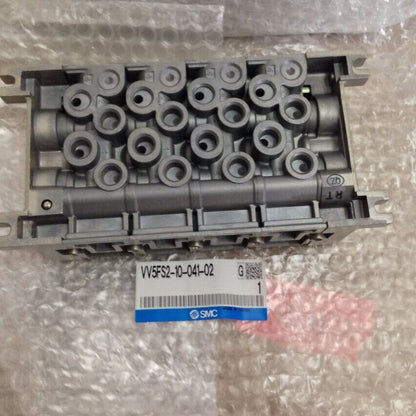 ONE SMC Solenoid Valve Base VV5FS2-10-041-02 - SMC