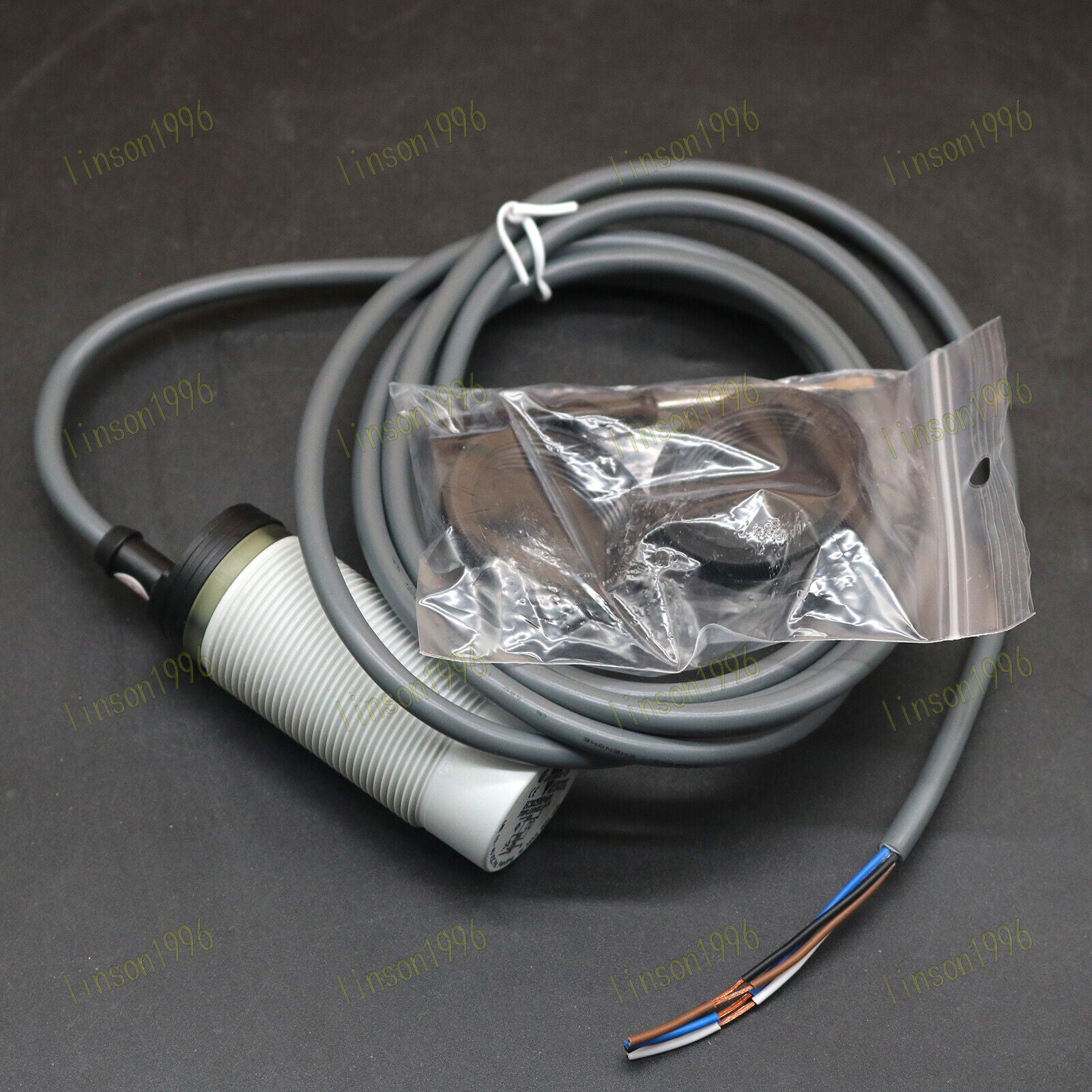 new One EC3025NPAPL Carlo Gavazzi Sensor in Box - CARLO GAVAZZI