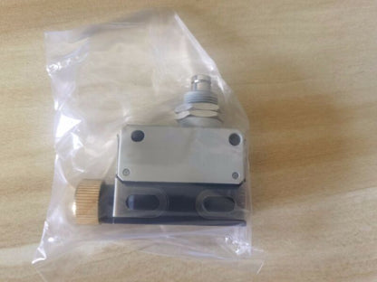 1PCS Omron D4E-1C10N D4E1C10N Limit Switch - Free Shipping