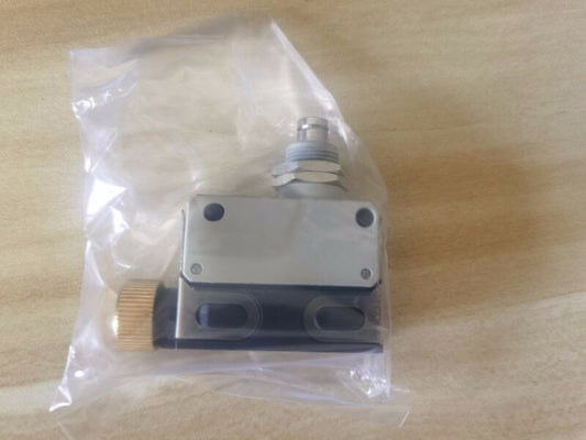 1PCS Omron D4E-1C10N D4E1C10N Limit Switch - Free Shipping