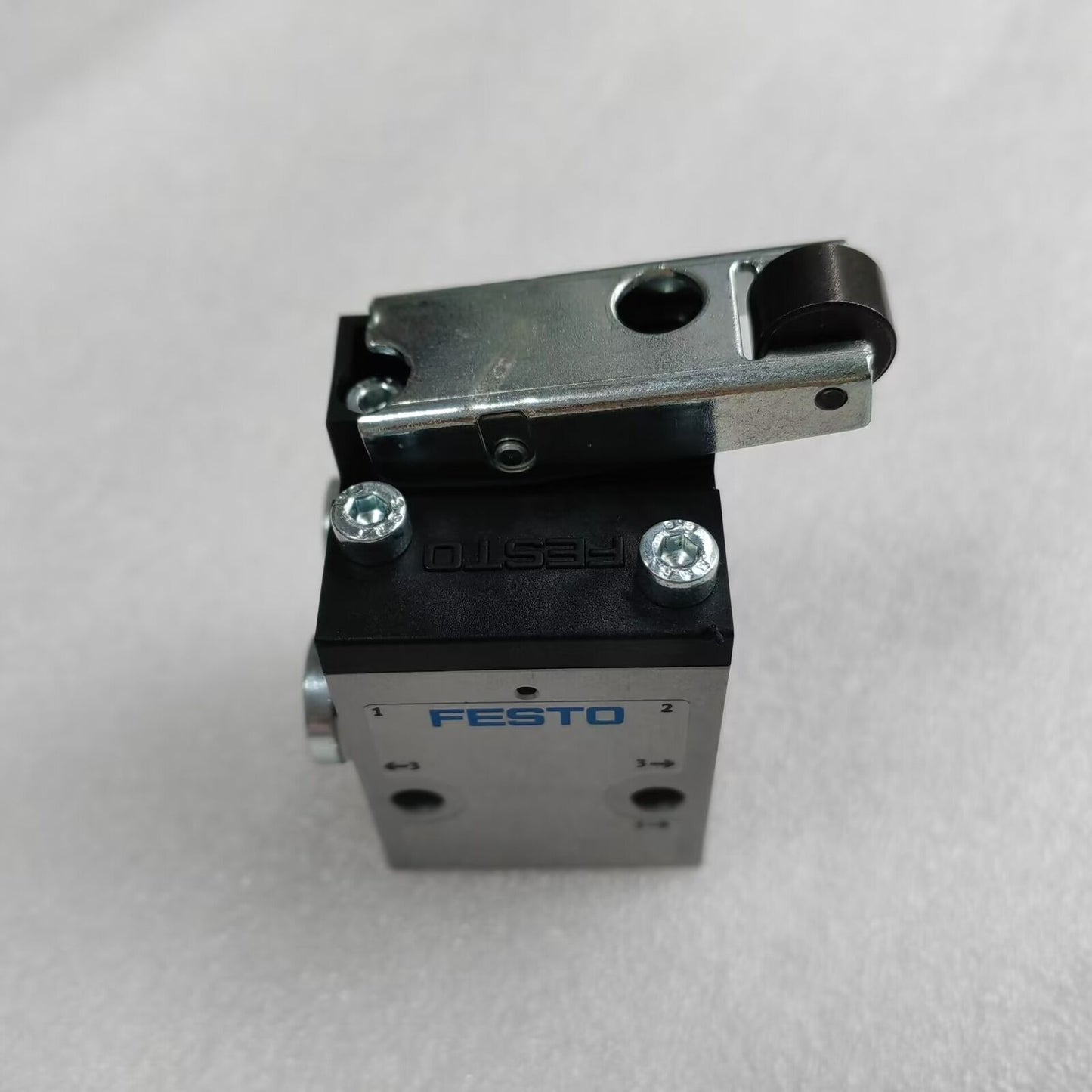 new 1PCS Mechanical Valve For FESTO RS-4-1/8 2949 Roller Lever - FESTO