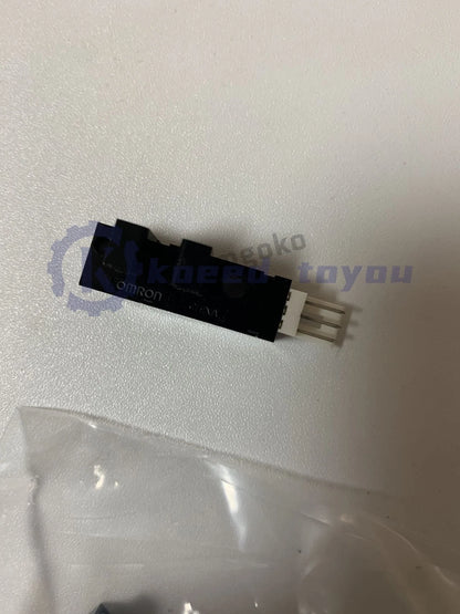 1PC OMRON EE-SX4009-P1