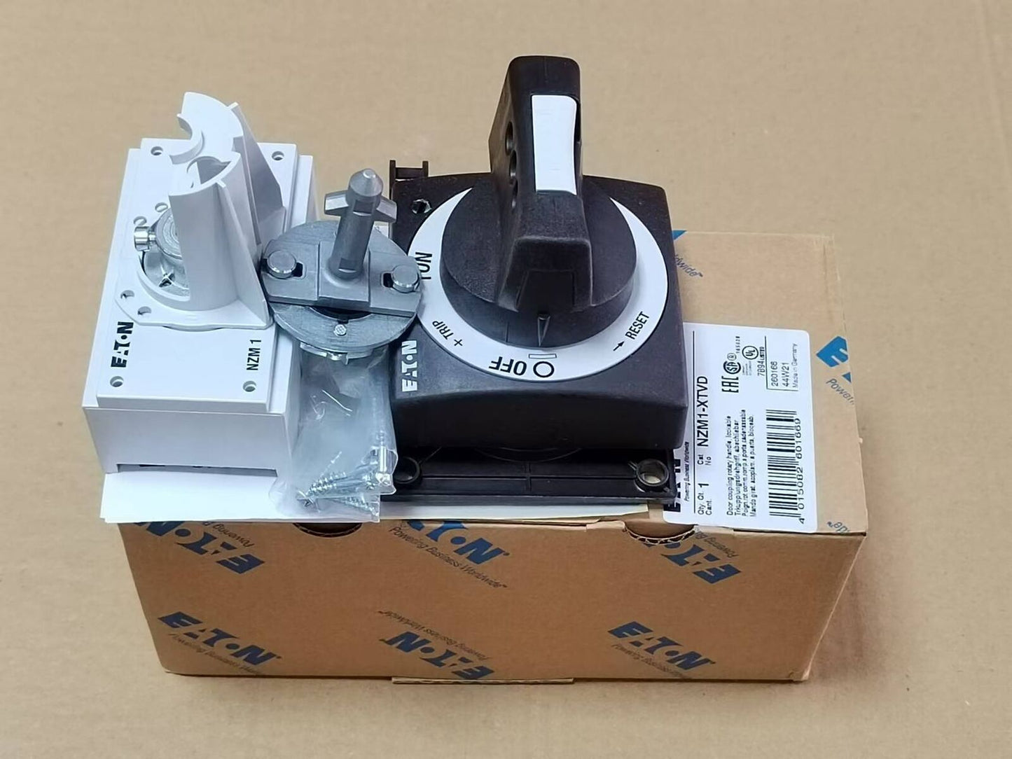 1PCS Eaton Moeller NZM1-XTVD NZM1XTVD Rotary Handle In Box
