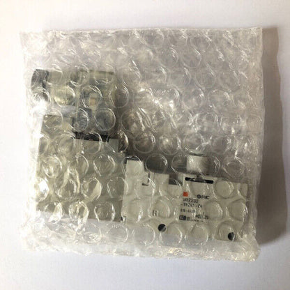 New ONE SMC Solenoid Valve VQZ232-5YZB1-C4 - SMC