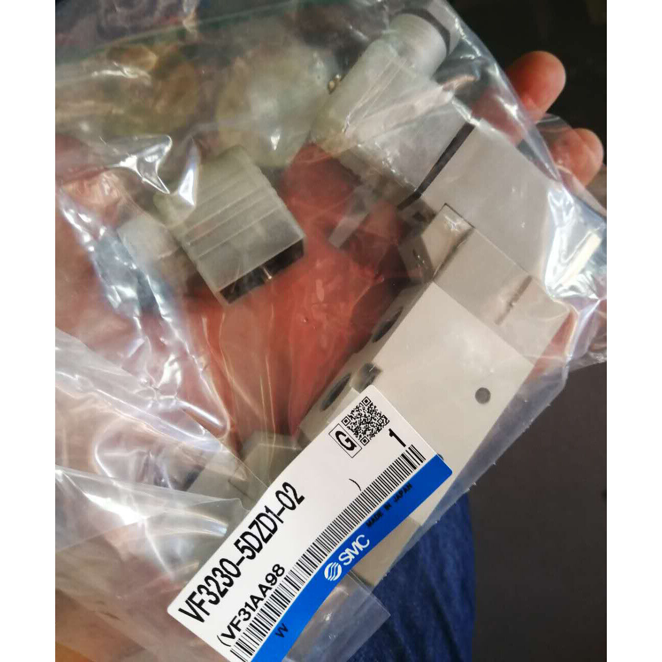 1PC SMC VF3230-5DZD1-02 Solenoid Valve - SMC