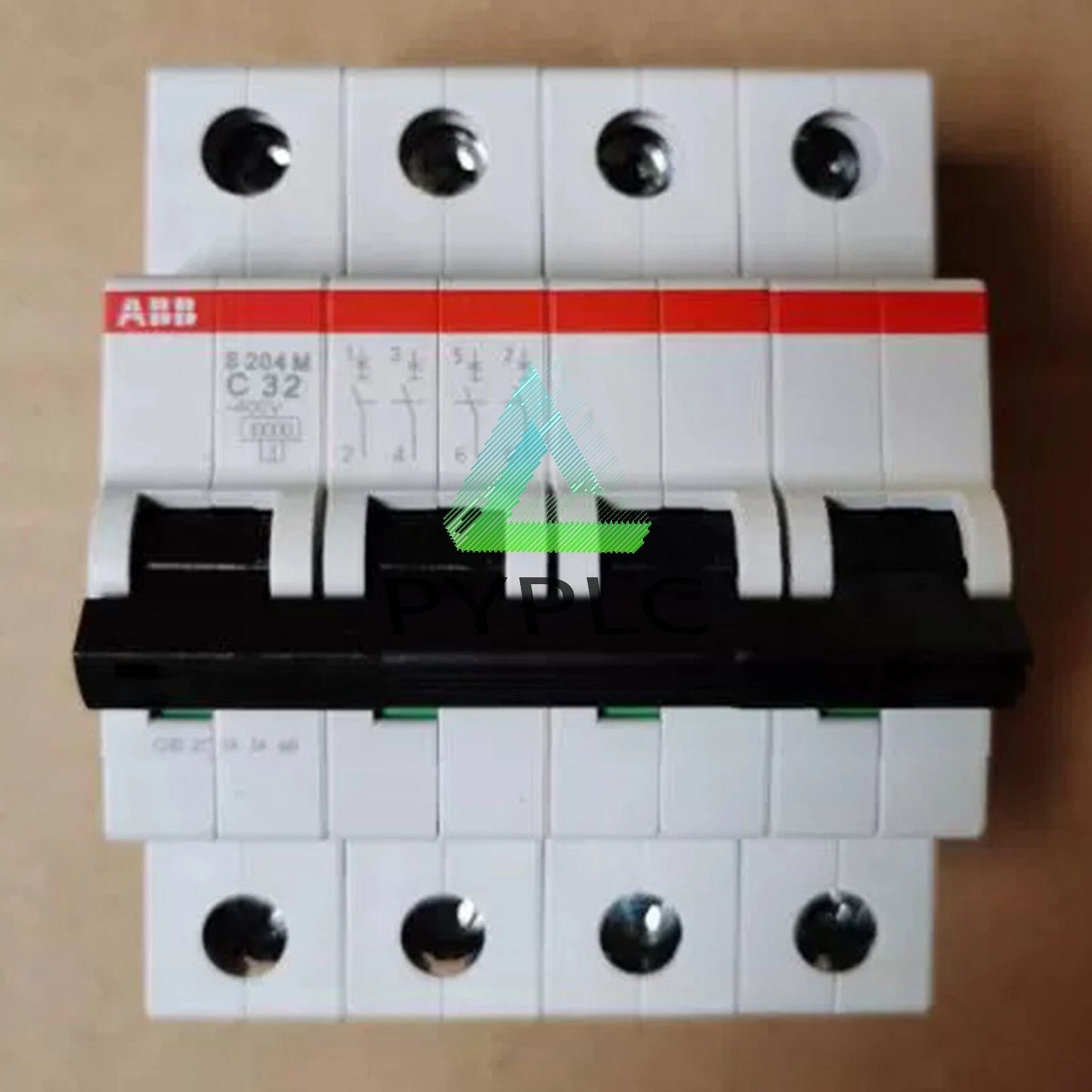 one ABB S204M-C32 4P 32A circuit breaker Fast Delivery