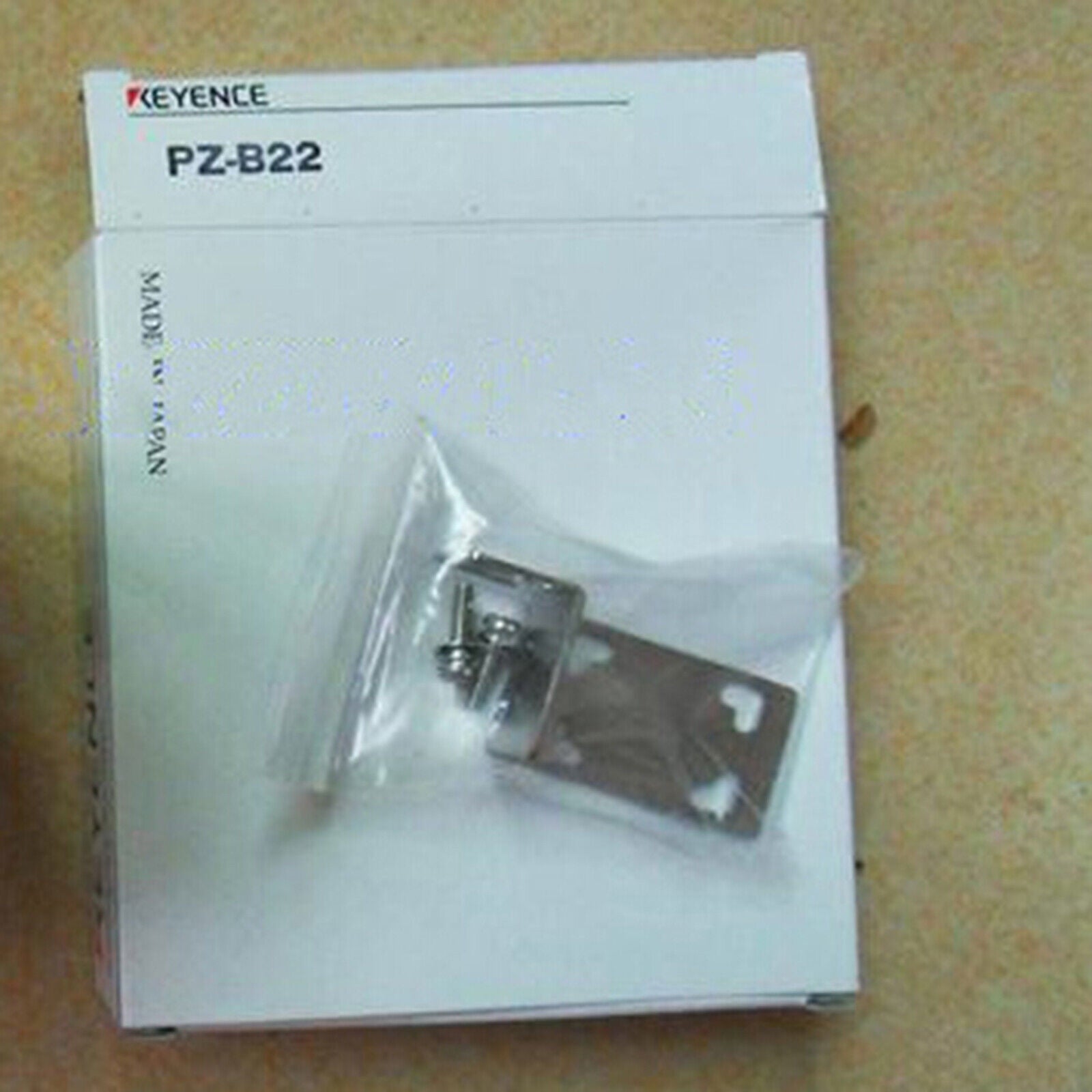 Keyence PZ-B22 Sensor Mounting Bracket Fast - KEYENCE