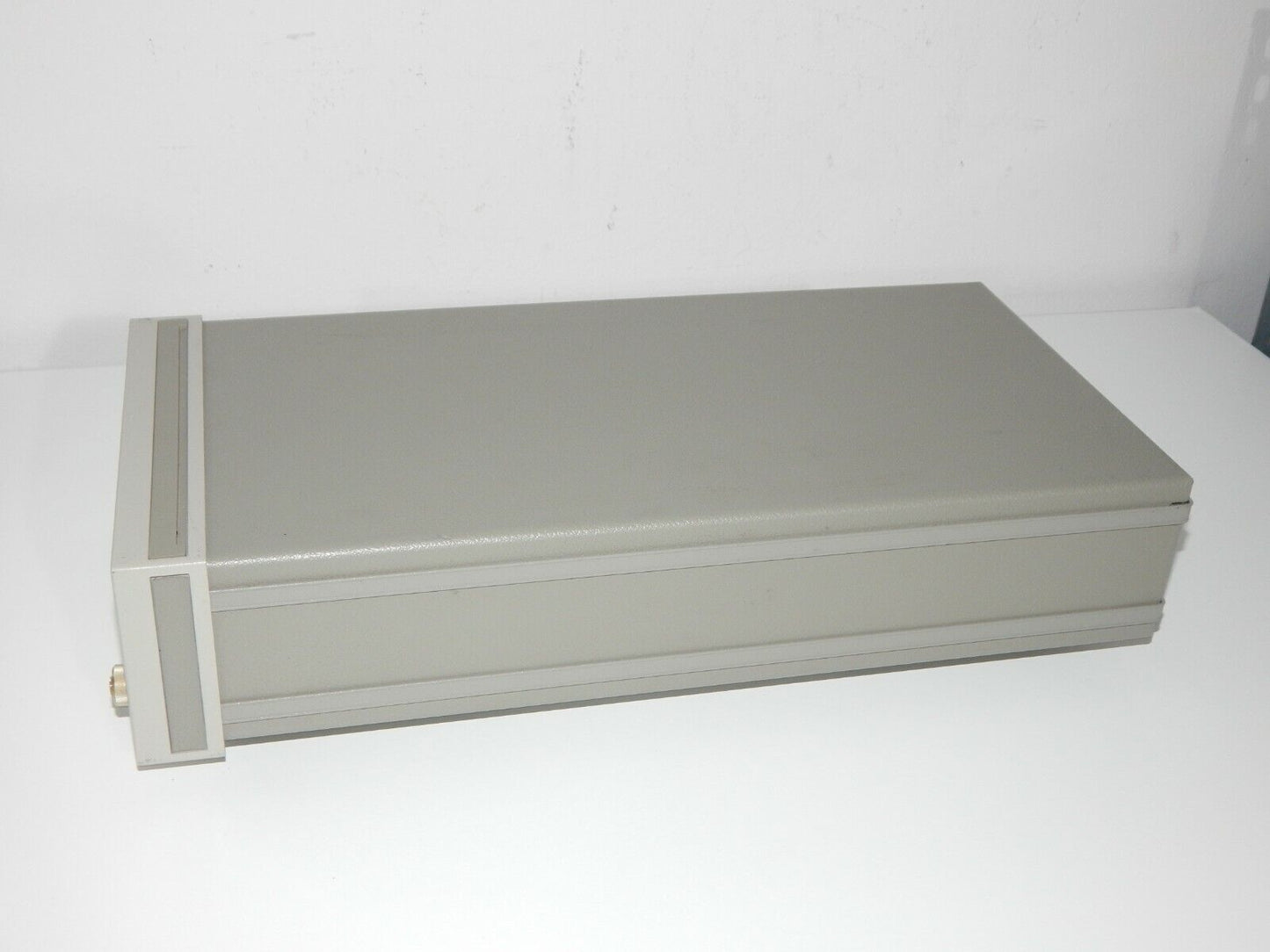 HP 83437A Broadband Light Source 1430nm 1550nm 9/125 μm - HP