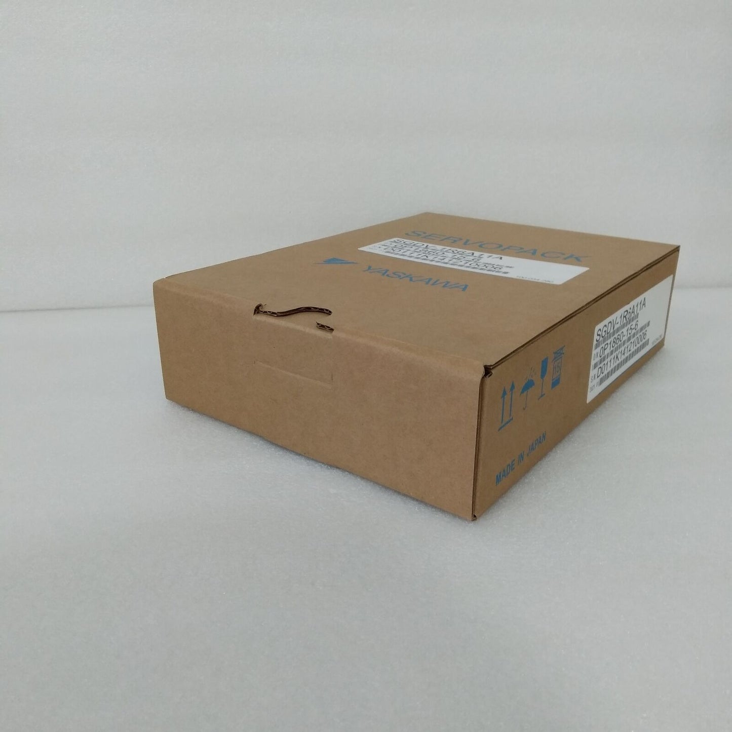 24-Hour Performance YASKAWA SERVO Drive SGDV-1R6A11A - YASKAWA