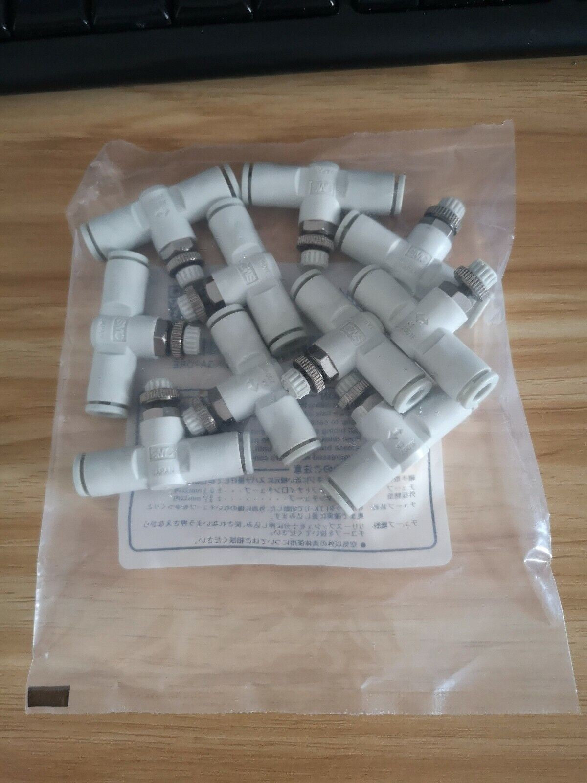 1Bag/10pcs SMC AS2001F-06 AS2001F06 Fittings Control Valve Free Shipping