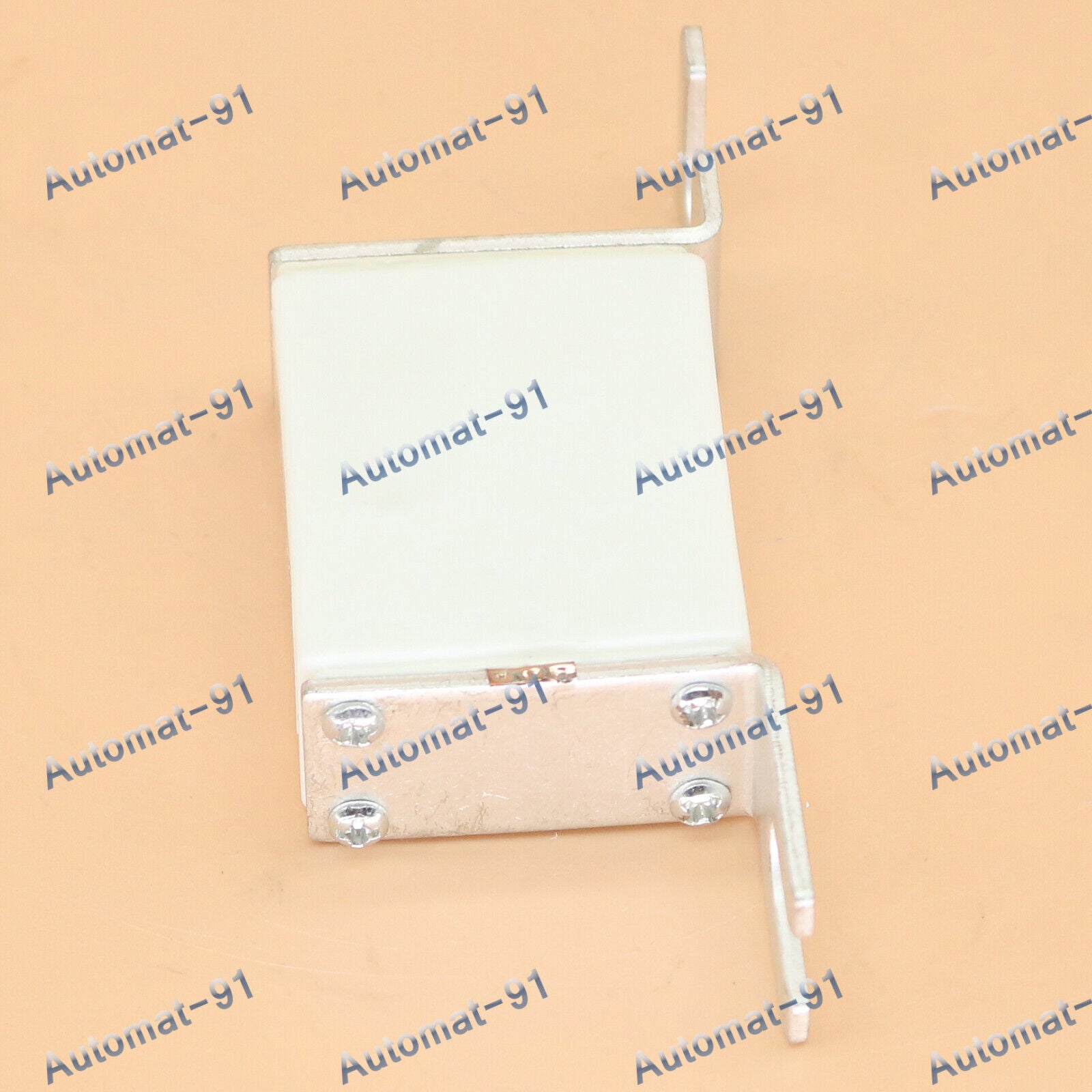 new 1PCS EATON Bussmann Fuse 170M1370 200A 690V - EATON