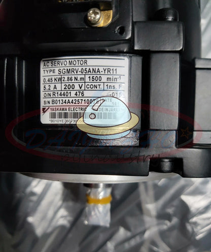 ONE SERVO MOTOR YASKAWA SGMRV-05ANA-YR11