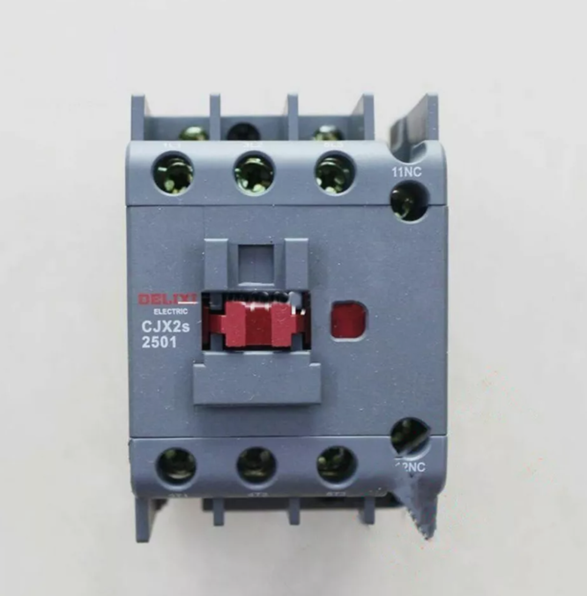 new  DELIXI CJX2s-2501 AC Contactor AC220V DELIXI