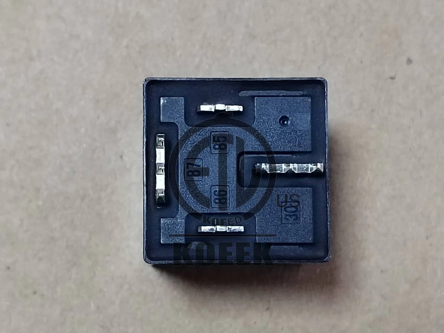 QTY:2 4-pin solder pin 70A14 Automotive Relay SEV8-P-112DM