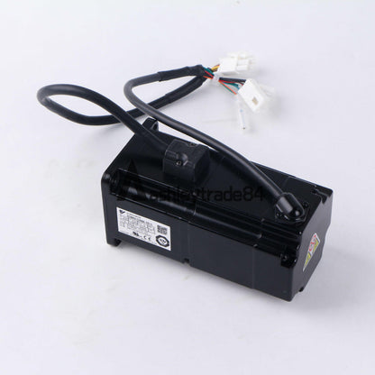 ONE YASKAWA SERVO MOTOR SGMAV-02ANA-YR13
