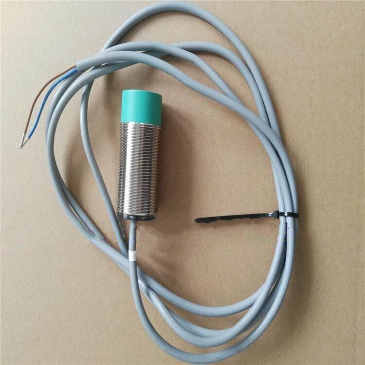 new ONE Pepperl+Fuchs NBN15-30GM60-WS Proximity Switch Fast Shipping - PEPPERL+FUCHS