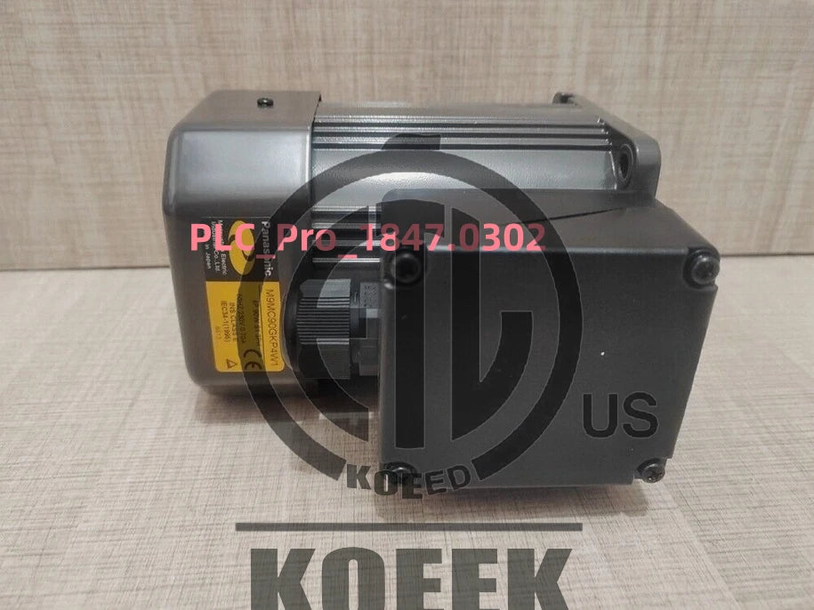 M9MC90GKP4W1 1PCS Panasonic M9MC90GKP4W1 motor Fast delivery