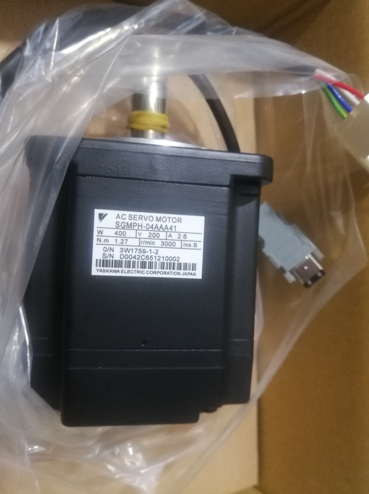 YASKAWA AC SERVO MOTOR SGMPH-04AAA41 SGMPH04AAA41