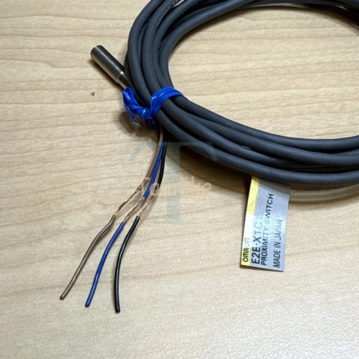 ! Omron E2E-X1C1 Proximity Switch - Open Box
