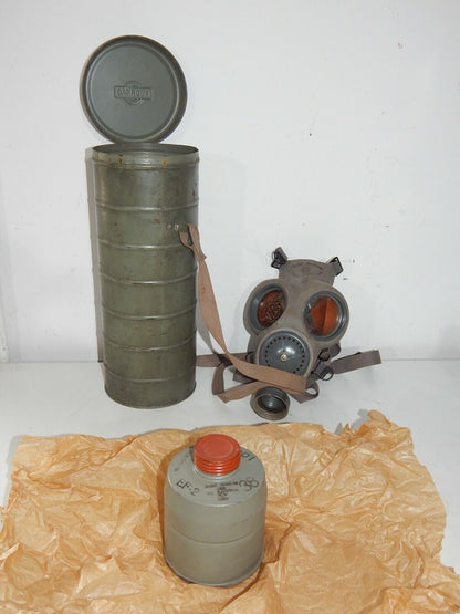 Used KUDRNAC KM-1a WWII Gas Mask - KUDRNAC