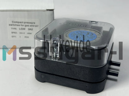 1PCS For DUNGS LGW3A2 The gas pressure switch Fast Ship