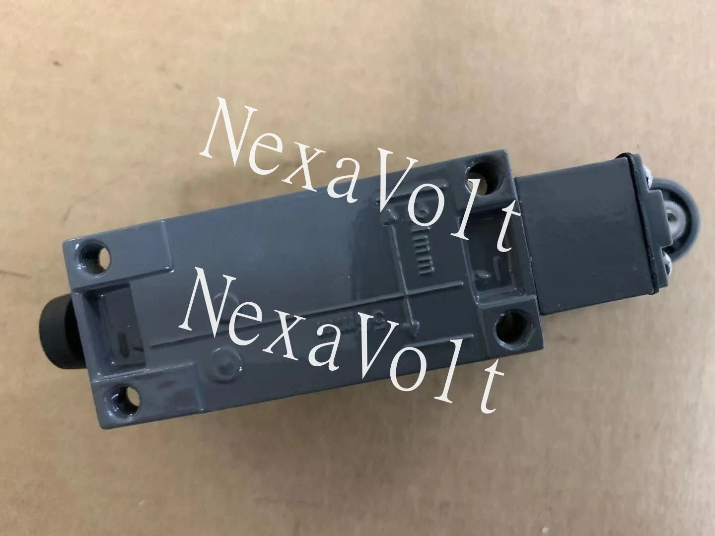 CHNT Travel switch YBLX-ME/8108 Limit switch free shipping