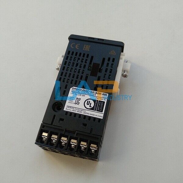 OMRON E5GC-QX1A6M-000 Temperature Controller 100-240VAC - OMRON