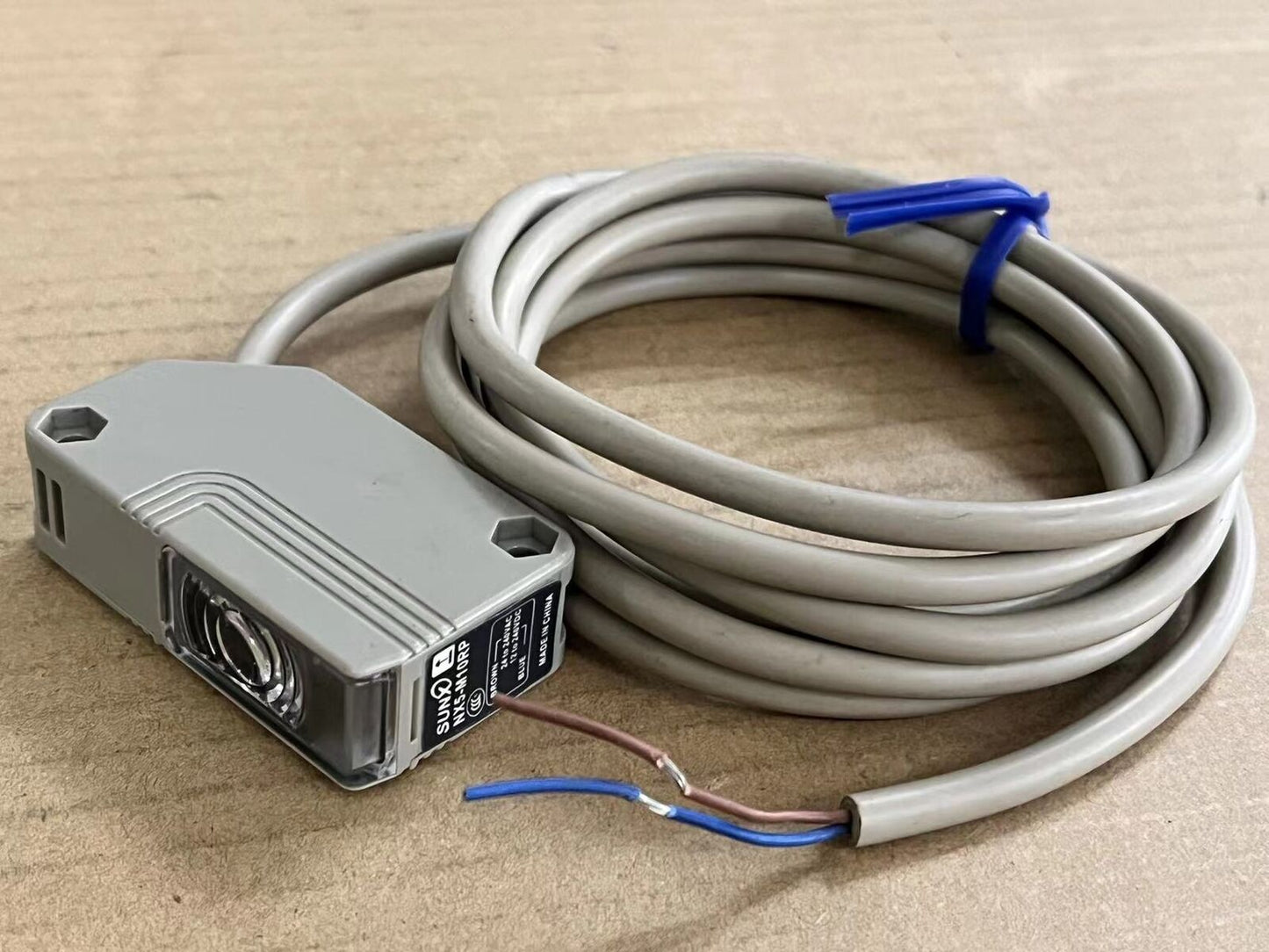 new For SUNX NX5-M10RBD photoelectric switch sensor