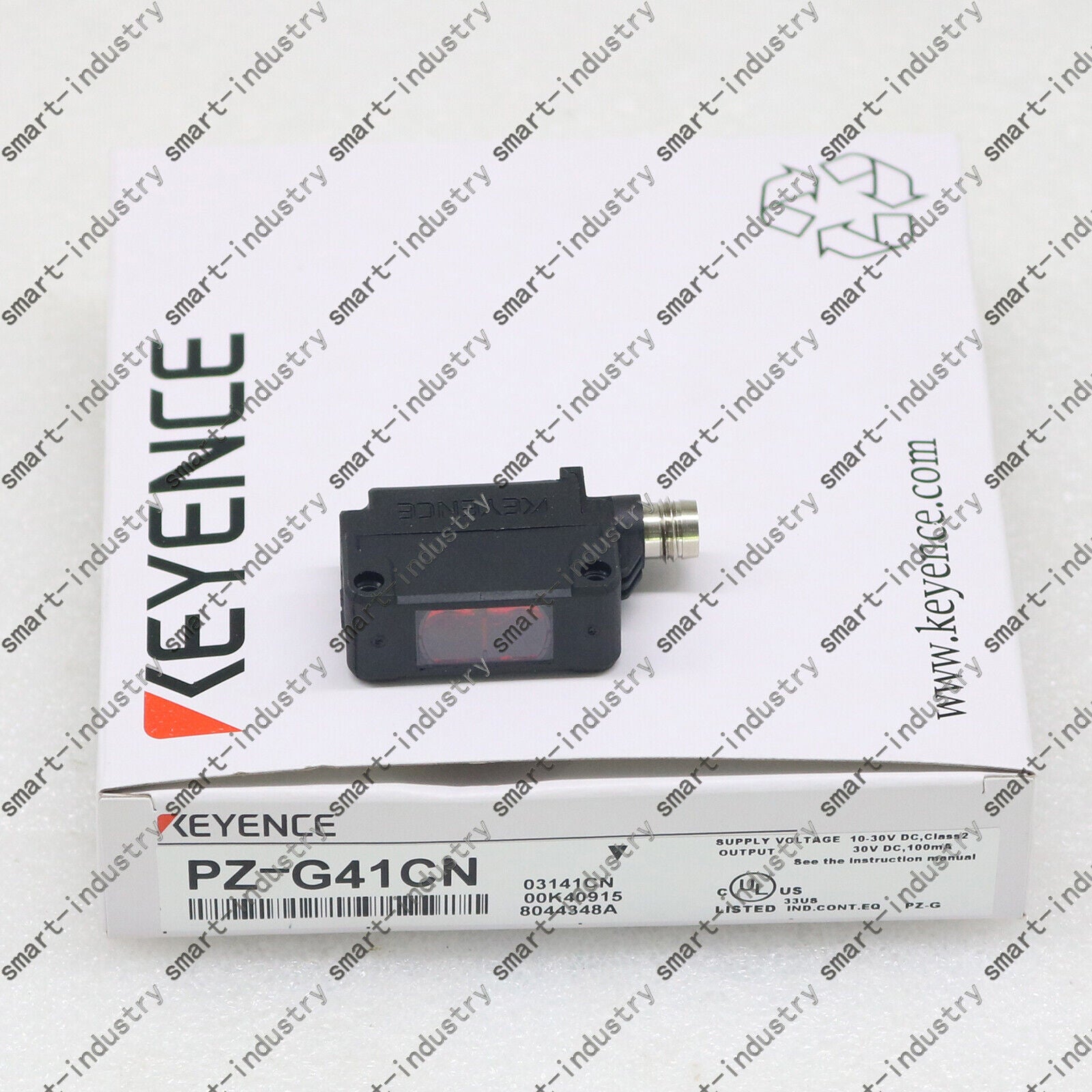 new 1PCS  KEYENCE PZ-G41CN Photoelectric Sensors Spot Stocks