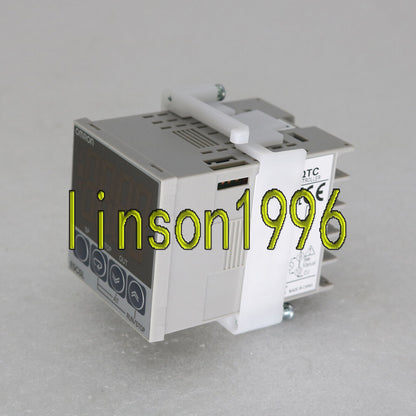 OMRON Temperature Controller E5CSL-QTC 100-240VAC - OMRON