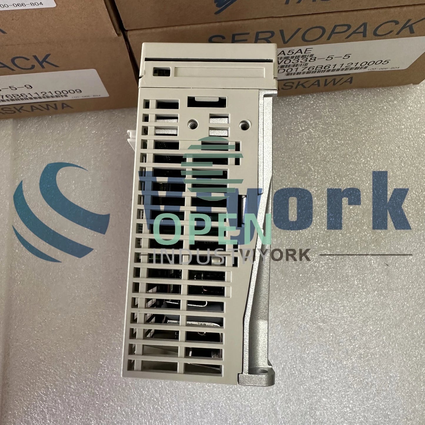 1PCS Yaskawa SGDH-A5AE SERVO DRIVE 200-230V IN 0-230V 50W