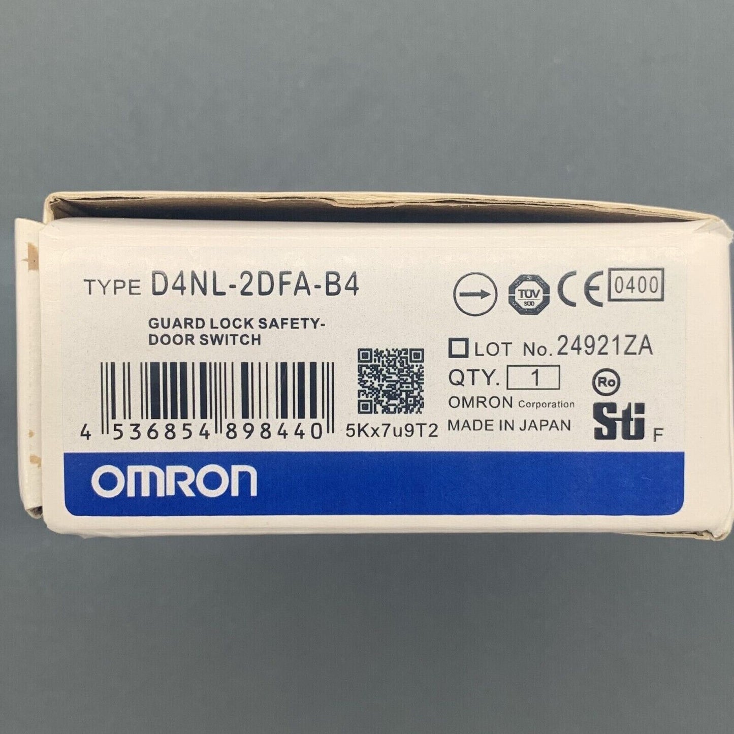 1PC Omron D4NL-2DFA-B4 PLC Safety Switch Lock Door Free Shipping