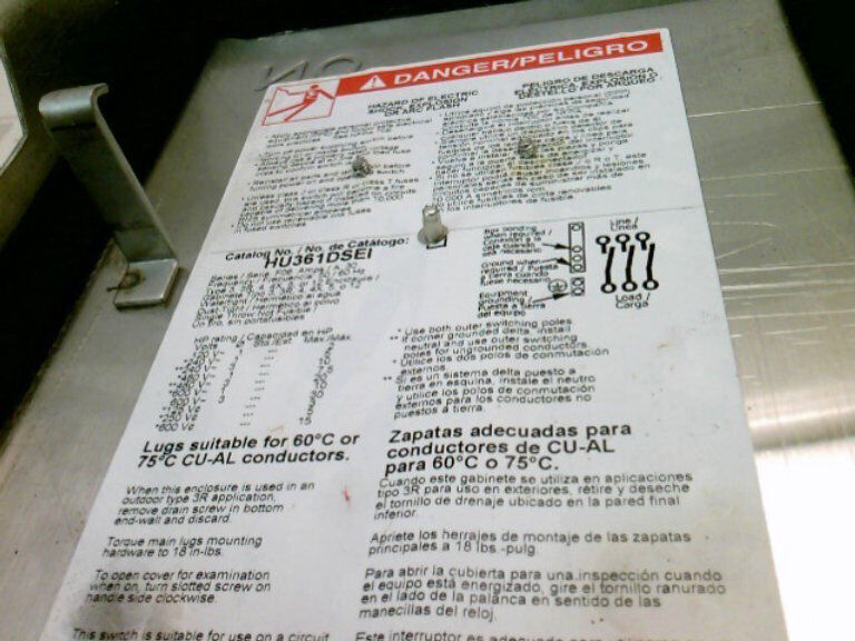 Square D Heavy Duty Safety Switch 30A (Used) - SQUARE D