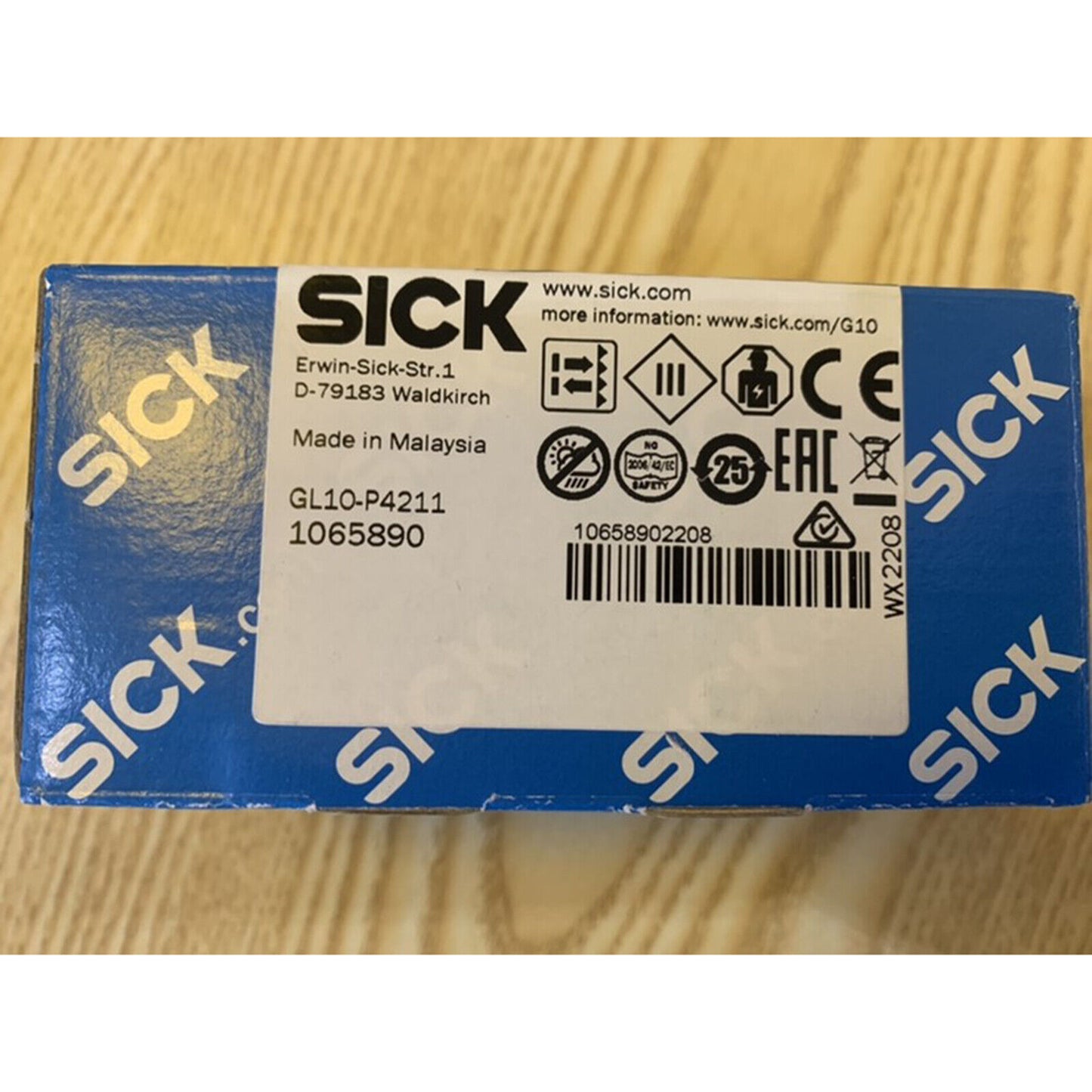 1PC SICK GL10-P4211 Photoelectric Switch - SICK