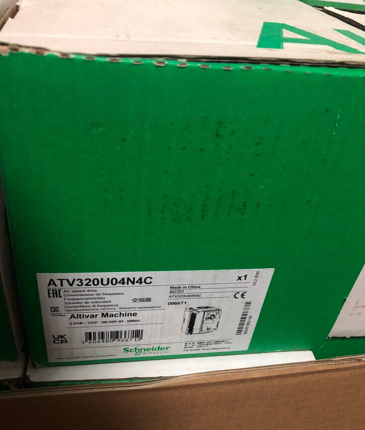 new est&In Stock With Box Schneider ATV320U04N4C Frequency Converter 0.37 KW 380V - SCHNEIDER