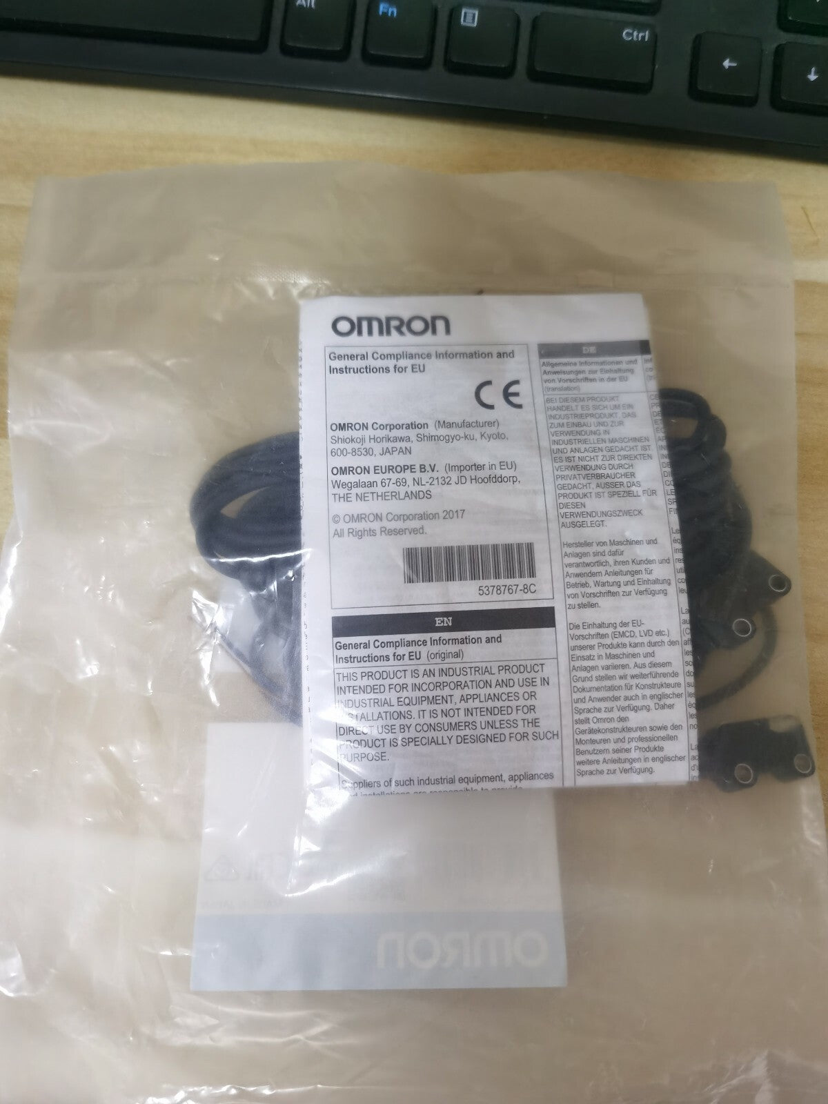 1PCS Omron E3T-ST21M E3TST21M 2M Photoelectric Sensor