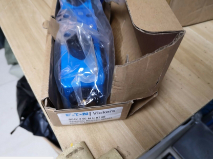 new 1PCS Vickers DG4V-3-6C-M-U-H7-60 DG4V36CMUH760 Solenoid Valve - VICKERS