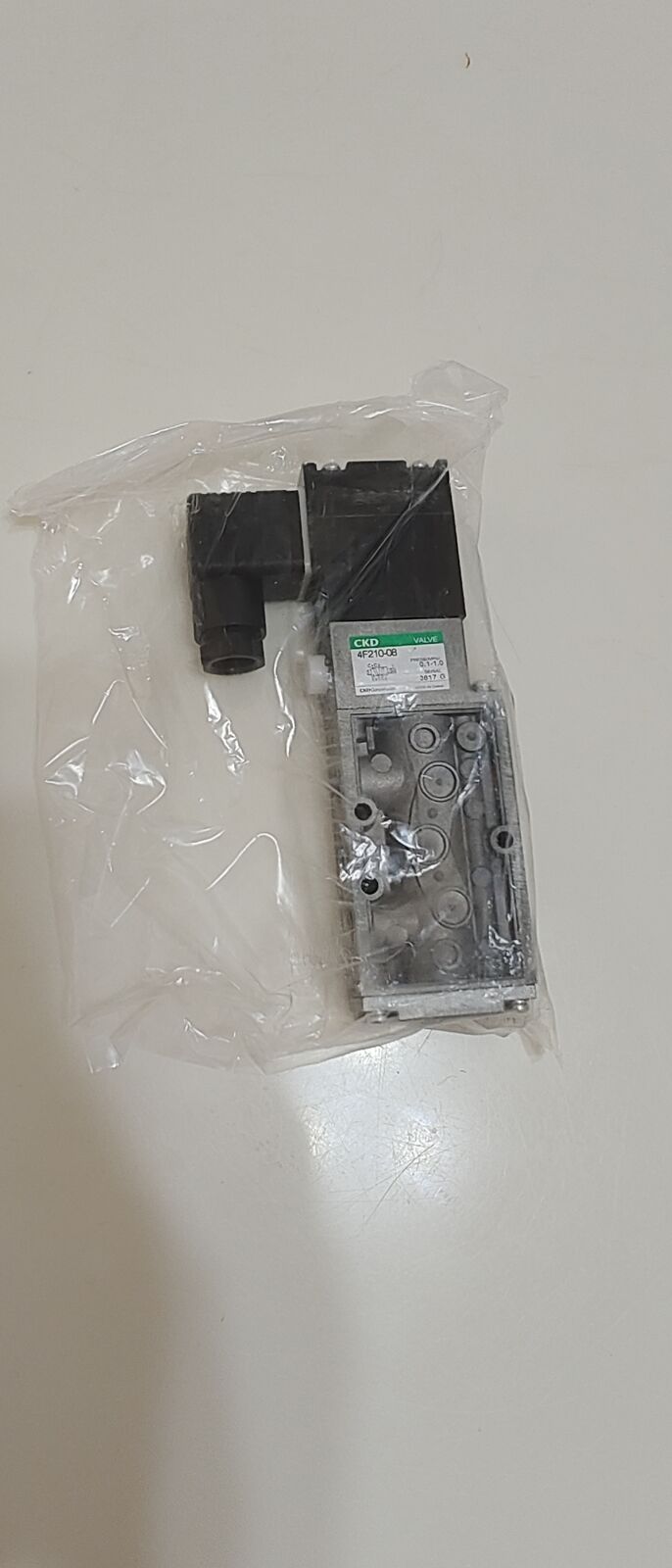 Solenoid Valve CKD 4F210-08 110V - SOLENOID VALVE