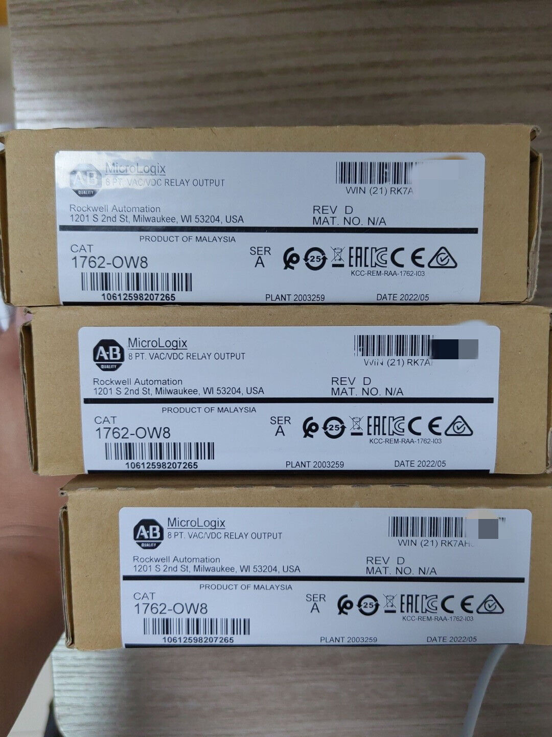 Allen-Bradley MicroLogix 8 Point Relay Output Module 1762-OW8 - ALLEN-BRADLEY