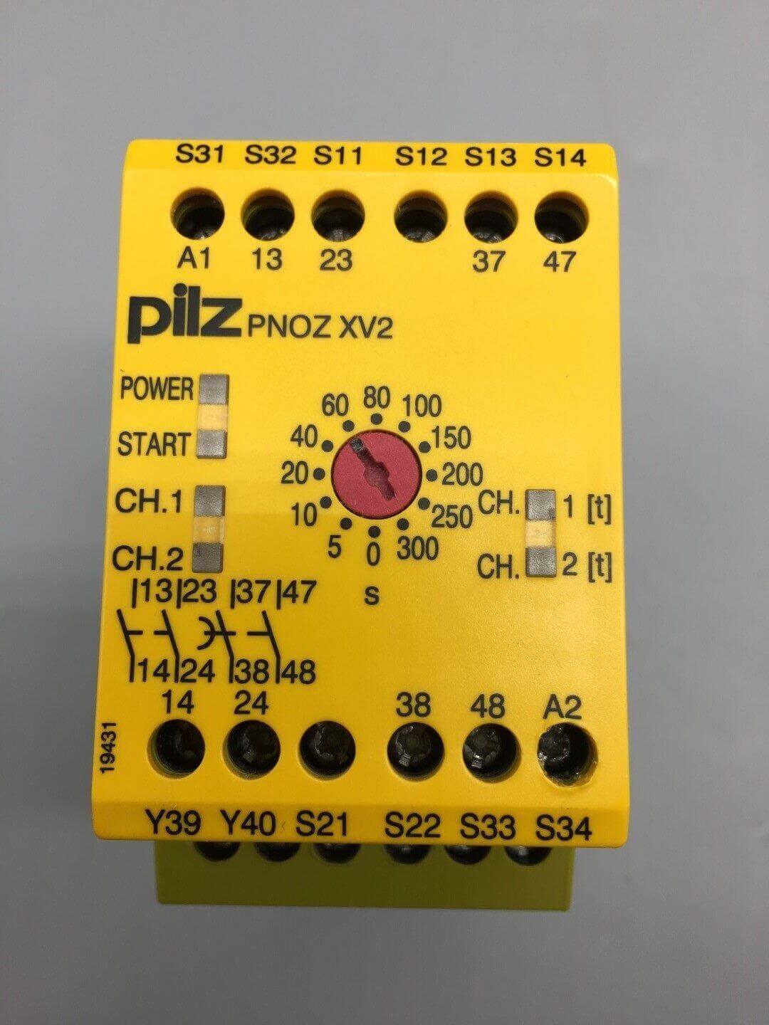 1PCS  Pilz 774508 100711 SAFETY RELAY 24VDC PNOZ XV2