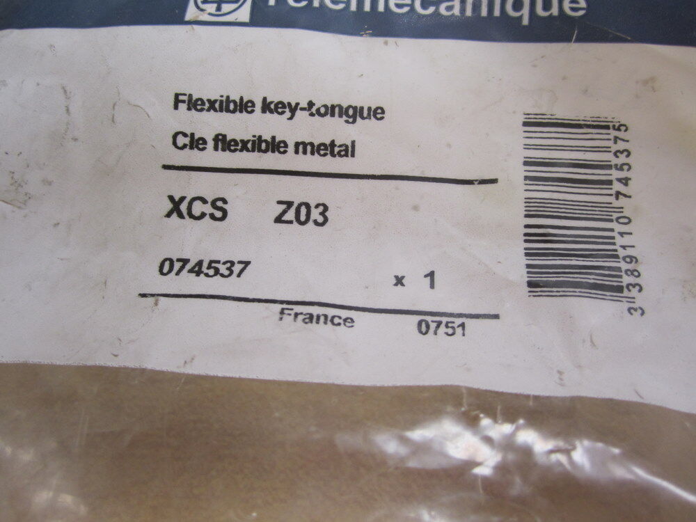 new Telemecanique XCS-Z03 Flexible Key-Tongue XCSZ03 074537