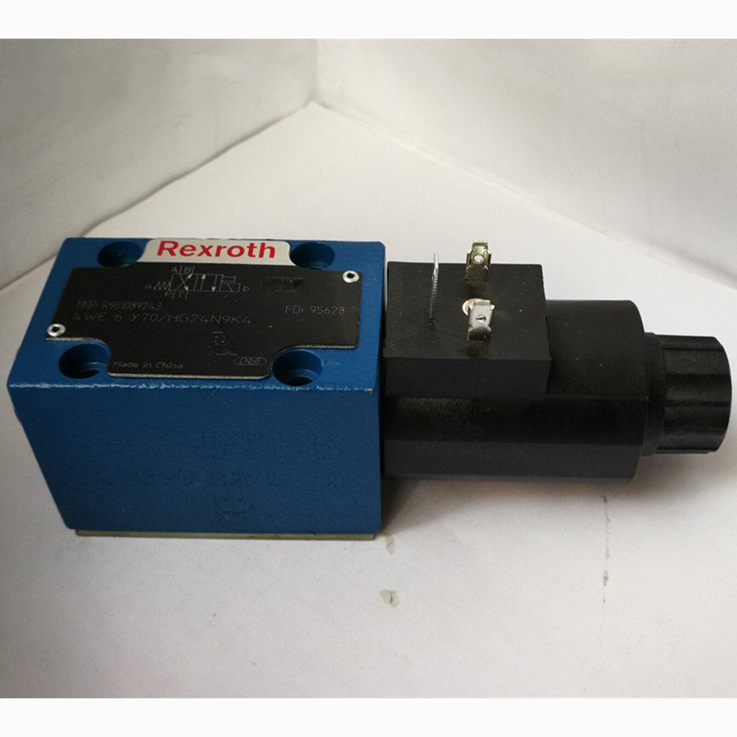 New Rexroth 4WE6Y7X/HG24N9K4 Fast Ship - REXROTH