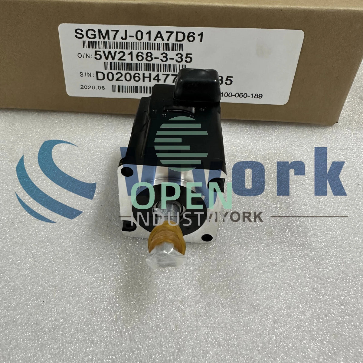 1PCS Yaskawa SGM7J-01A7D61 AC SERVO MOTOR