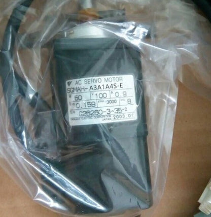 1PC   YASKAWA AC SERVO MOTOR SGMAH-A3A1A4S-E