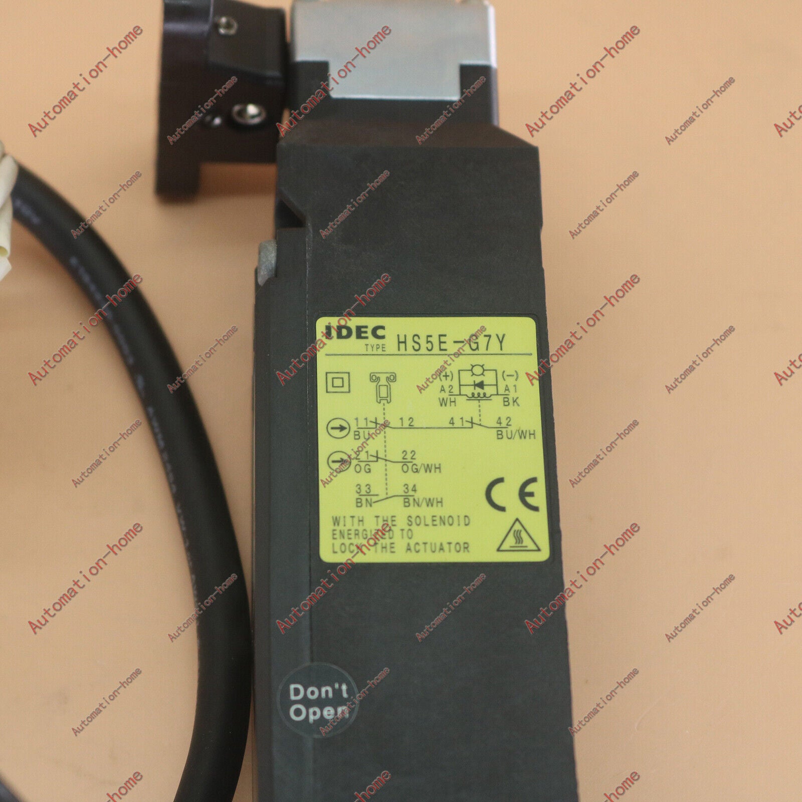 Used IDEC Safety Door Lock Switch HS5E-G7Y Fast Ship - IDEC