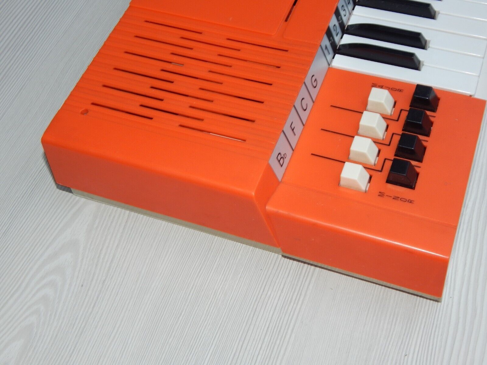 used Electric Chord Organ BONTEMPI B104 Keys Vintage - BONTEMPI