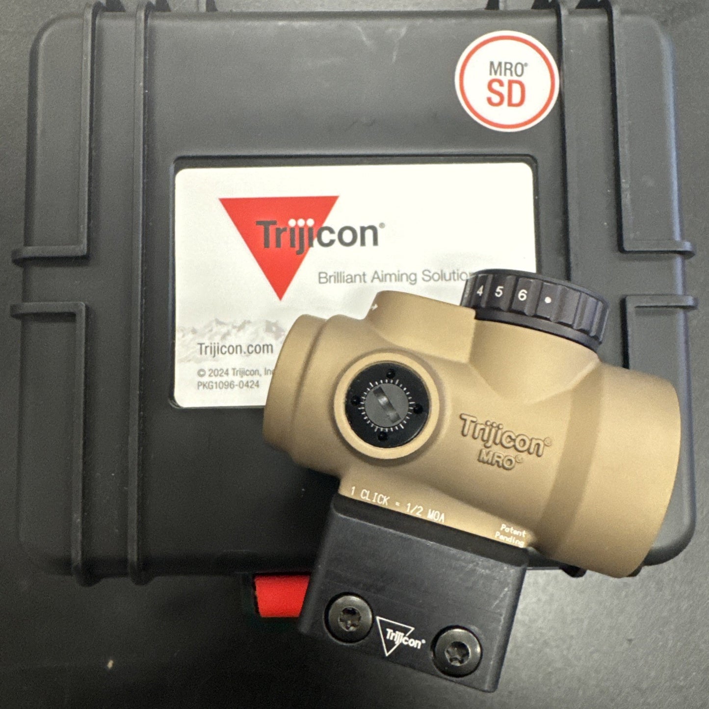 Trijicon MRO SD 2.0 MOA Adjustable Green Dot Coyote Brown Full Co-witness Mount