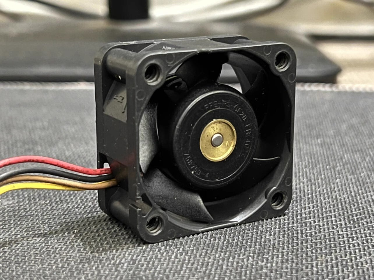 Sanyo 9GA0412P6G014 DC12V 0.23A 4-Wire Silent Cooling Fan