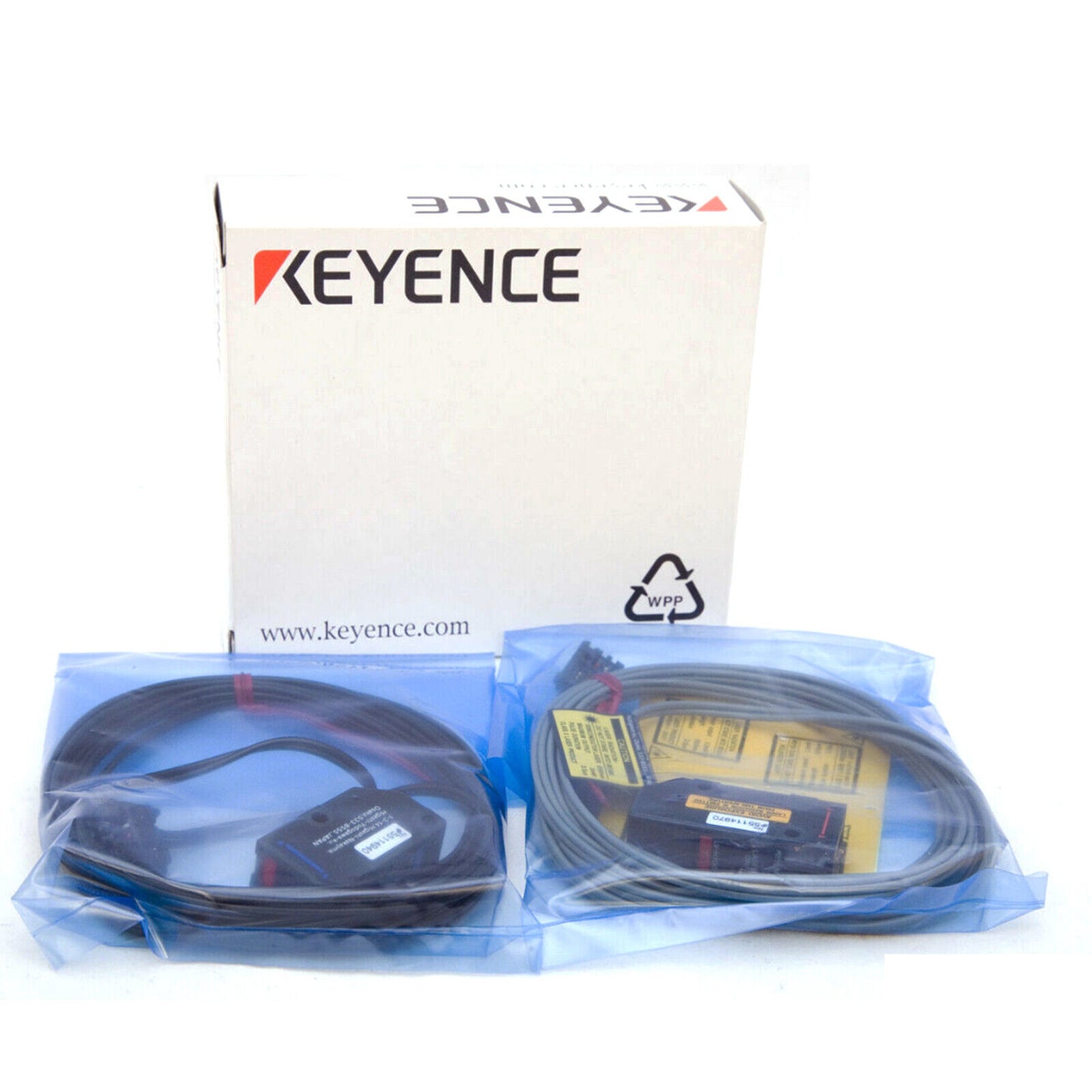 Keyence LV-H100 Digital Optical Fiber Amplifier - KEYENCE