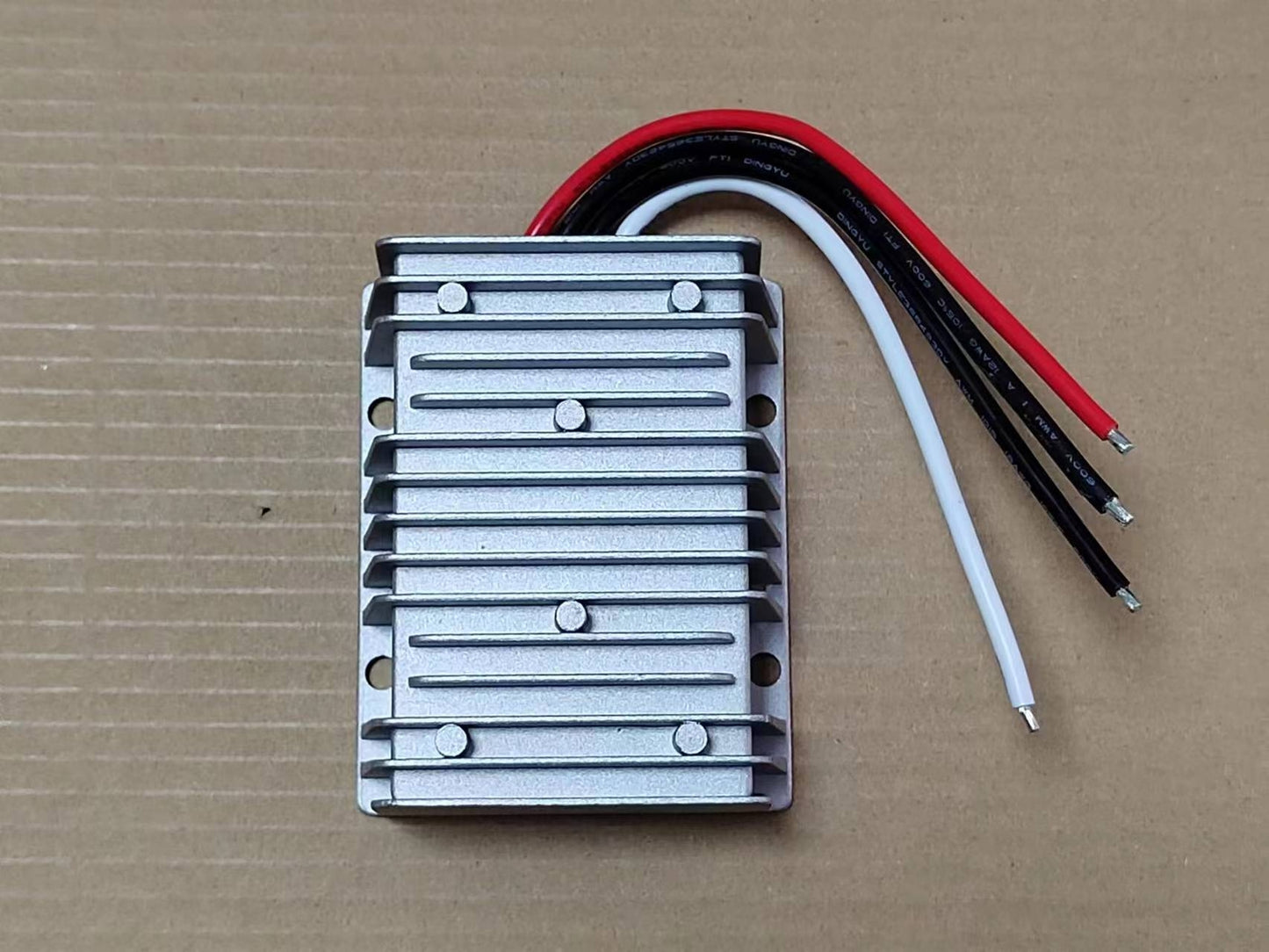 new 40-75V to 36V 25A 900W waterproof regulator module 48V/60V to 36V DC-DC